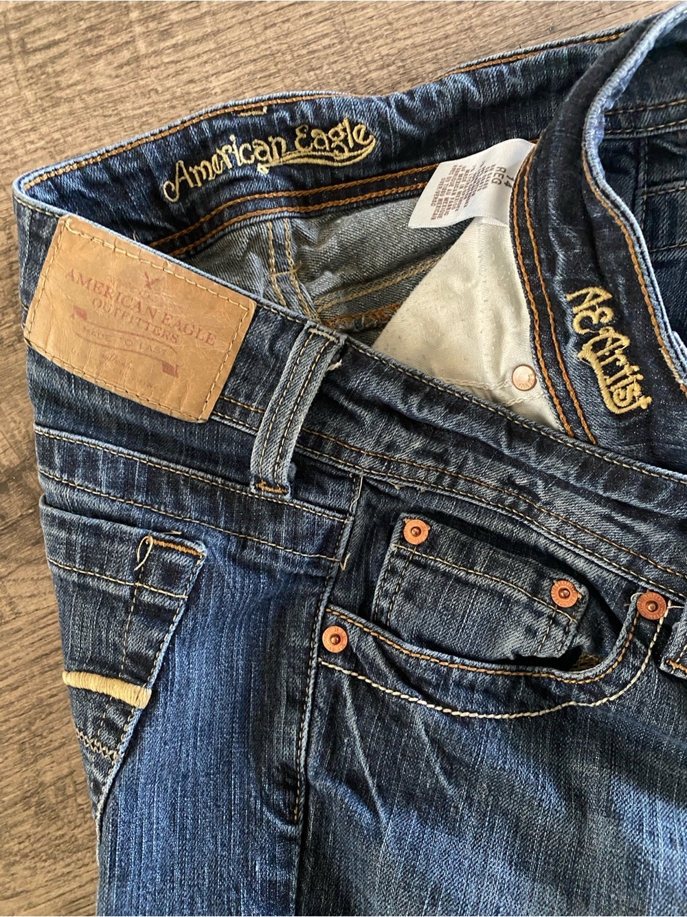 American Eagle Low Rise Artist Jeans 14
